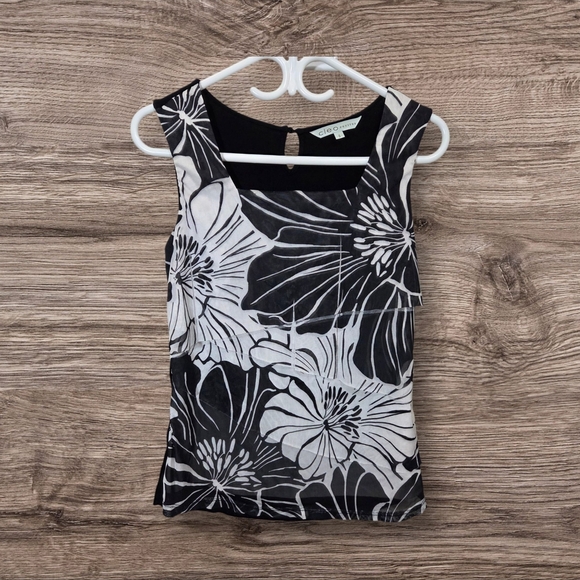 ⭐️Cleo Black and White Layered Tank Top Size Small - Picture 1 of 5